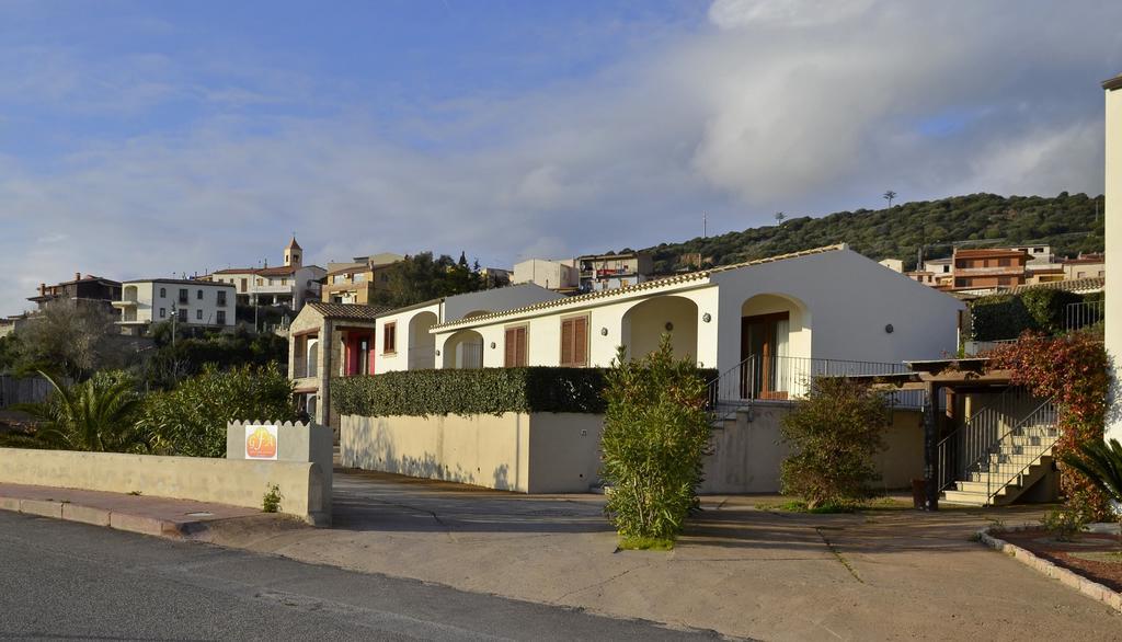 Gf Apartments La Vigna Badesi Eksteriør billede